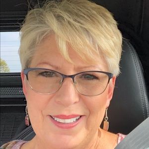 Meet your Posher, Linda